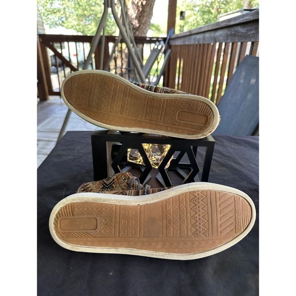 PachaMama High Top Sneakers Aztec Tribal‎ Print Canvas Sz Woman 14 or Men 12 - Picture 6 of 10